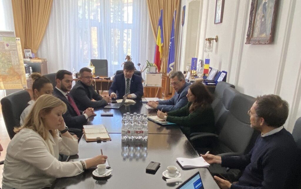 Lorincz Szell, Alin Țambă și Alex Dîlv, în discuții cu reprezentanți ai Băncii Mondiale, pe tema posibilității intervenției instituției bancare în realizarea prevederilor din Mecanismul pentru o Tranziție Justă