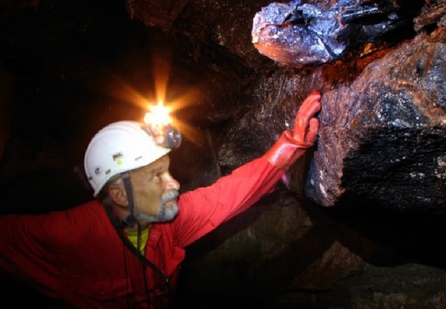 Federația Română de Speologie: Traian Bosdoc sau „Nea Bebe” a fost cel mai important speolog brădean și unul din cei mai cunoscuți pe plan național din toate timpurile
