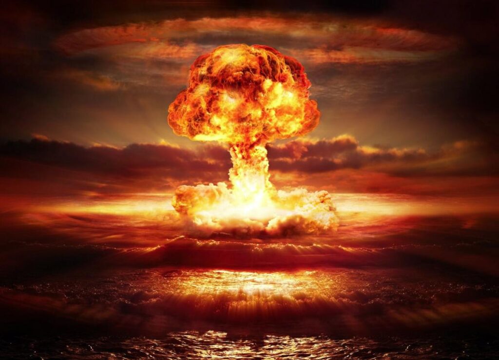 Ministrul Apărării: Orice lovitură nucleară va duce la sârşitul lumii