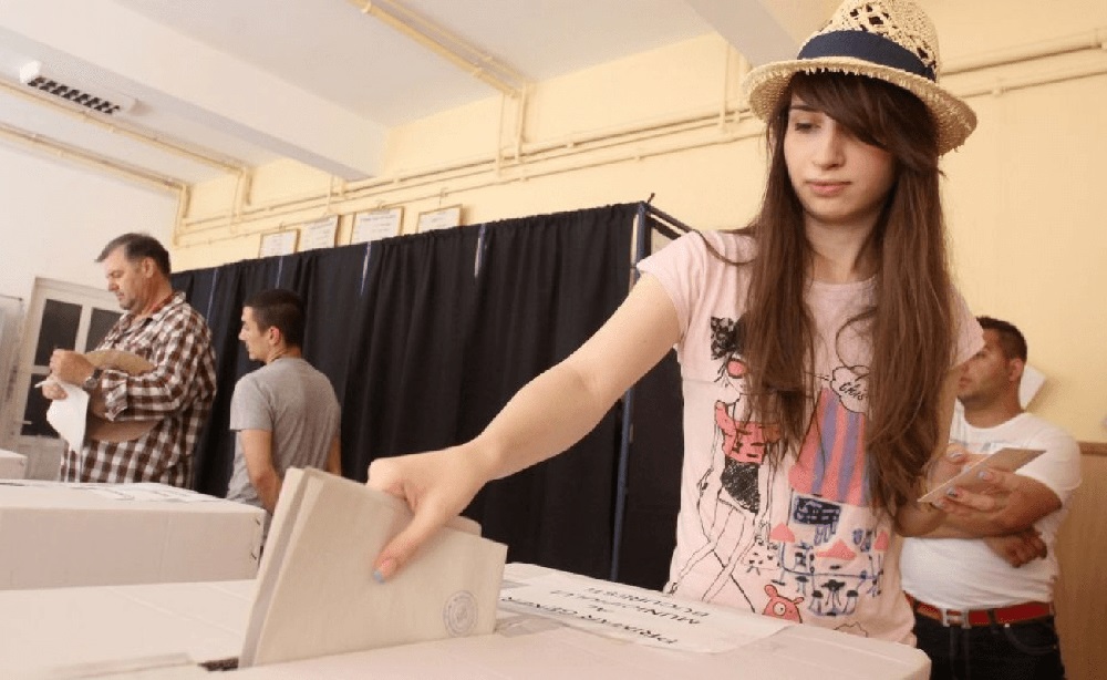 Se solicită reducerea vârstei de vot la 16 ani