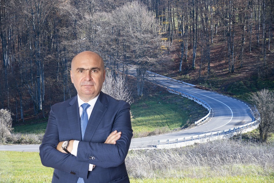 Drumul superb de la poalele Apusenilor, Aștileu – Roșia, a fost modernizat! Bolojan: Drumul este asfaltat în totalitate!