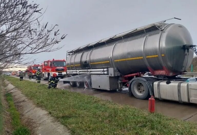 Incendiu cu RISC pe autostrada A3 Gilău-Turda: Pompierii au intervenit prompt!
