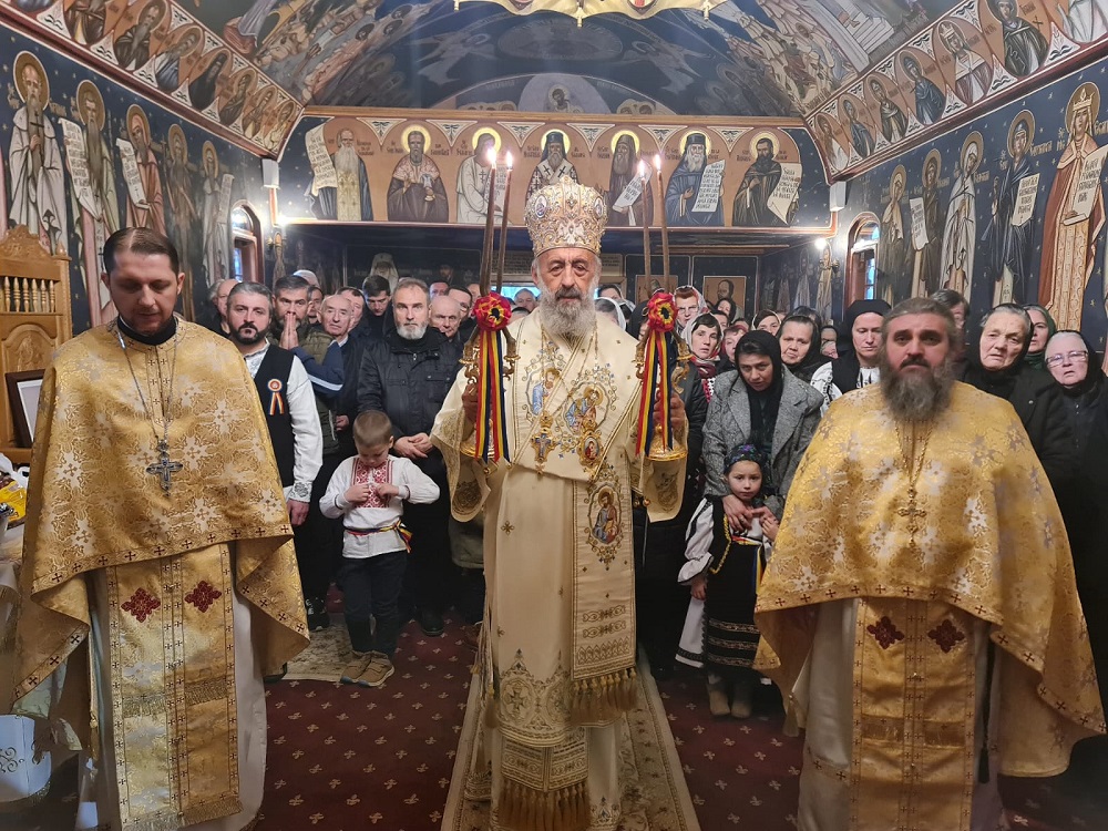 Liturghie arhierească la Mănăstirea „Sfântului Proroc Ilie Tesviteanul” de la Albac