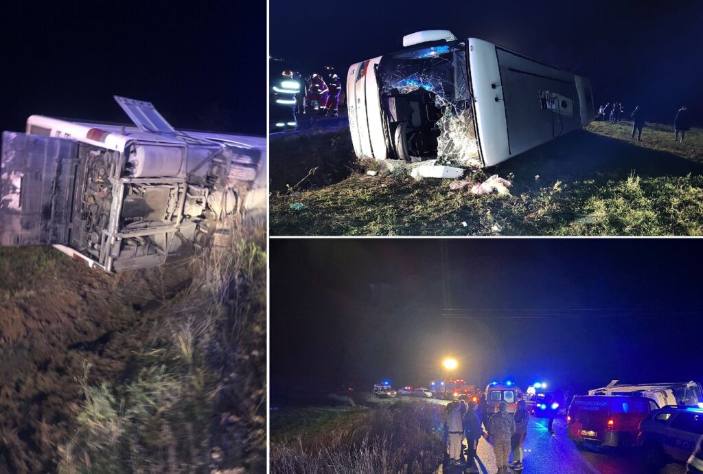 (VIDEO) Autocar cu 33 de persoane, răsturnat într-un şanţ, la ieșirea din Buteni catre Cuied! Zeci de ambulanțe sunt la fața locului!