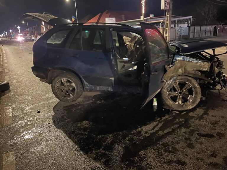 Accident GRAV cu trei mașini pe DN1E60 Cluj-Oradea, la ieșire din Florești, spre Gilău!