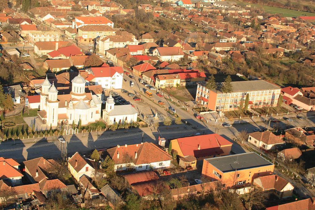 Primăria din Gurahonț a solicitat 60 mii lei în plus pentru „Pietruire și asfaltare drum comunal DC34 (DJ 708- Feniș)”