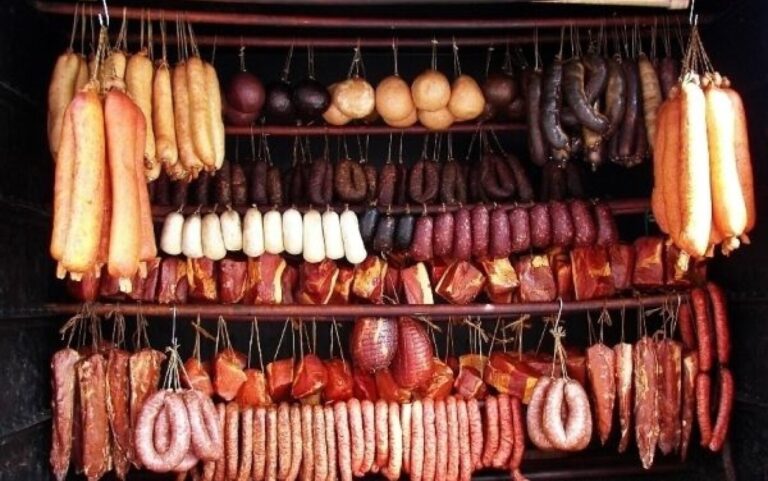 Top 7 mâncăruri preferate ale ardelenilor de Crăciun: Cele mai căutate rețete sunt cele din Maramureș, Apuseni și Mărginimea Sibiului. Tradiția este respectată!