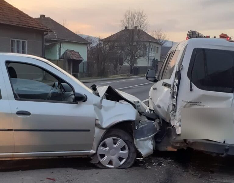 Accident pe DN1E60 Cluj-Oradea, în Căpușu Mare: Un bărbat a fost transportat la spital!