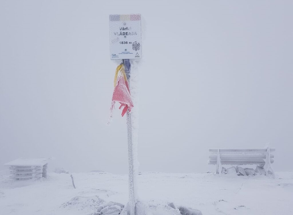 FOTO Iarnă în toată regula pe Masivul Vlădeasa
