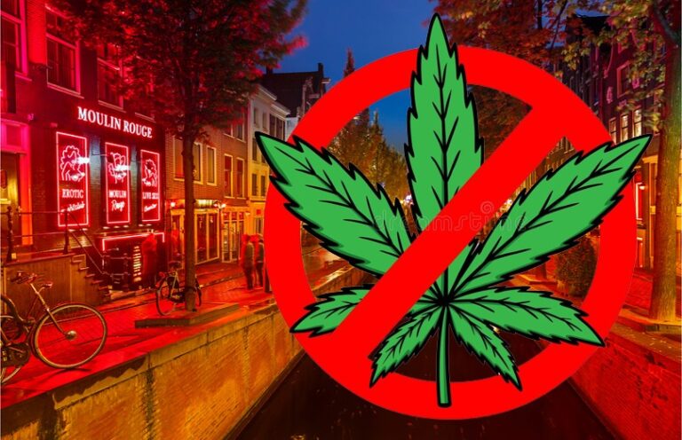 În Amsterdam se va interzice fumatul ţigărilor cu marijuana în locuri publice