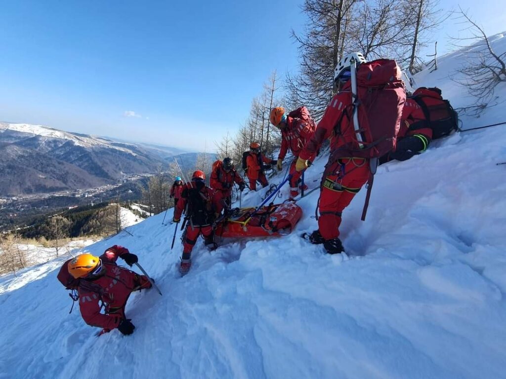 Zi plină pentru salvamontiștii din întreaga țară, aflați la datorie: În Apuseni au avut loc mai multe intervenții!