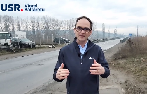 (VIDEO) Arată ca după război! Băltărețu: „De la podul peste Arieș din Turda, reconstruit de CNAIR în 2021, încep două bucăți de drum, ambele în stare jalnică”