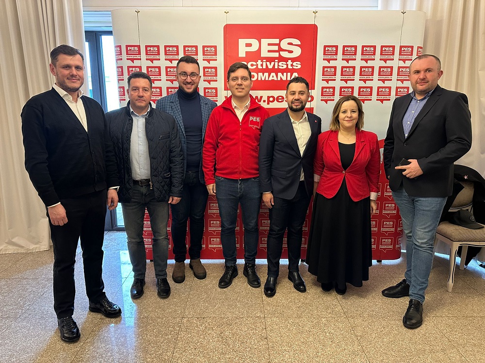 Victor Negrescu a fost reales în funcția de coordonator al PES România: Delegația din Alba i-a fost alături!