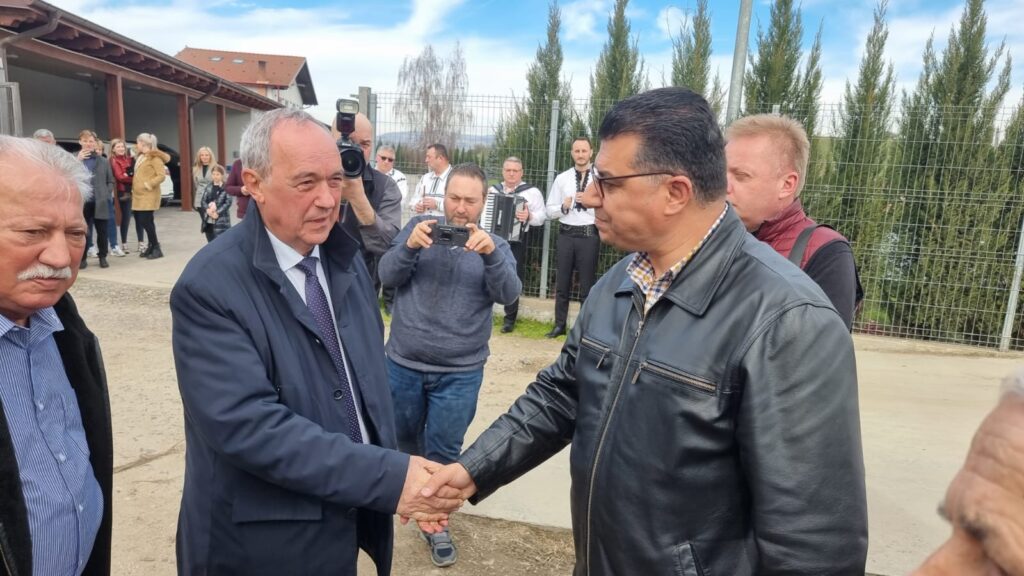 Daea și iordanienii, interesați de ferma de ovine de la Romos! Nistor: Fermierii hunedoreni, exemplu de bună practică în zootehnie la nivelul UE