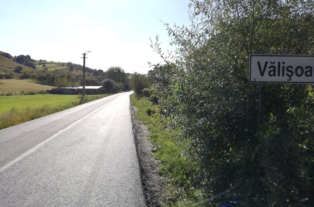 Pe două drumuri județene din Cluj, Apuseni, se vor executa lucrări de întreținere