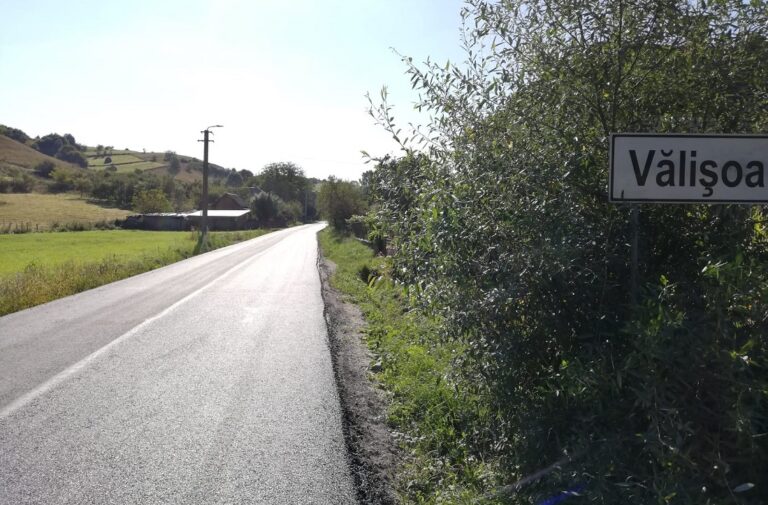 Pe două drumuri județene din Cluj, Apuseni, se vor executa lucrări de întreținere