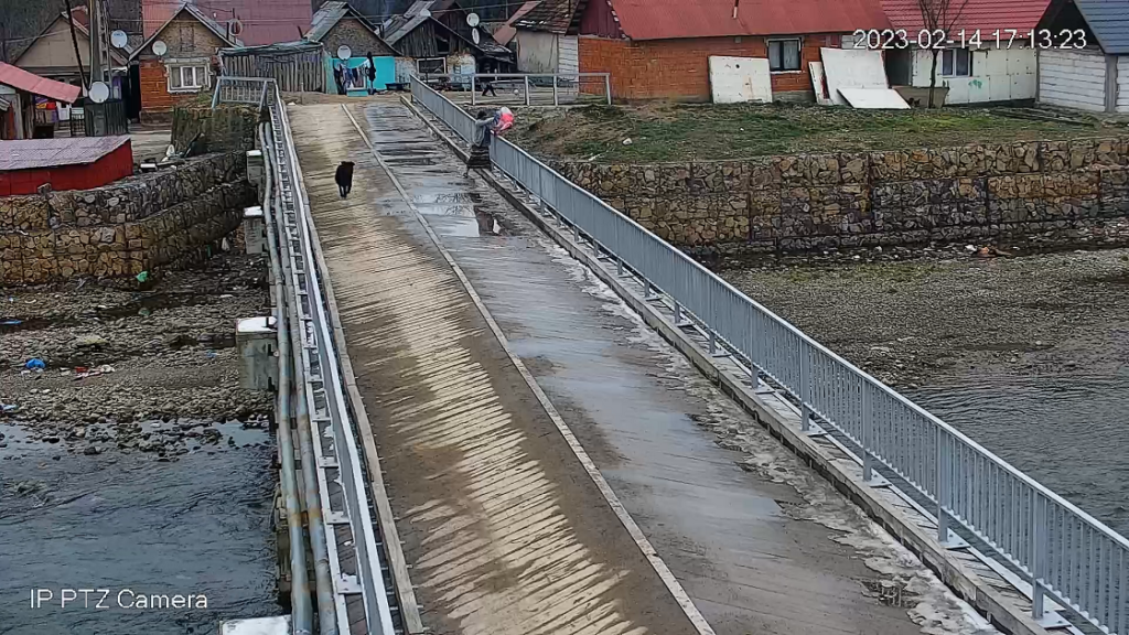 Amenzi pentru deșeurile aruncate în locuri neamenajate pe albia Crișului Repede din Șuncuiuș