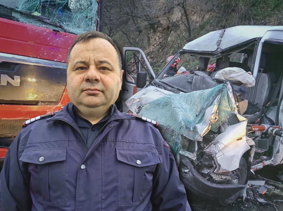 Un pompier din Huedin și-a lăsat familia în mașină și a intervenit în accidentul cu 2 morți dintre Cluj și Oradea!