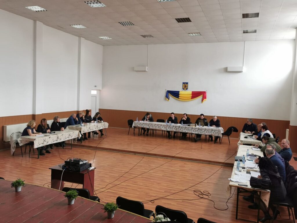 (VIDEO) Scandal total Intotero – Lință – Dîlv, la dezbaterea pe inundații de la Vața de Jos!