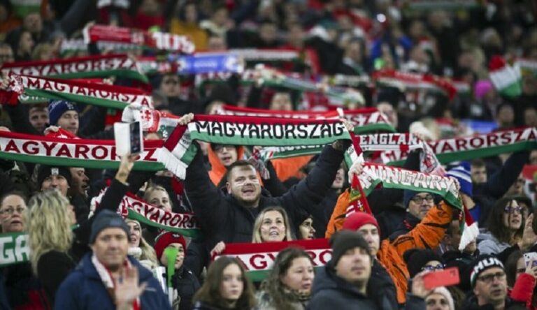 Federația Maghiară de Fotbal susține că UEFA a dat liber la simbolurile Ungariei Mari la meciurile naționalei