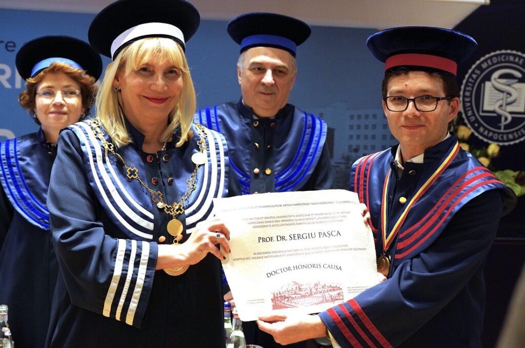 Cercetătorul Sergiu Pașca, speranța României la un premiu Nobel, a primit titlul de Doctor Honoris Causa al UMF Cluj