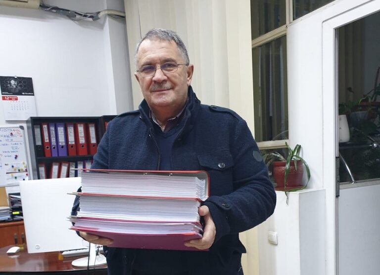 Gorcea a semnat contractul pentru modernizarea drumurilor și strazilor din Baia de Criș, Baldovin, Caraci, Lunca, Cărăstau, Risculița și Țebea