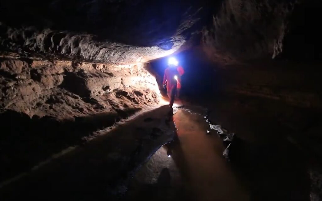 Cea mai lungă peșteră din România, Peștera Vântului, 52 km de galerii sub Apuseni