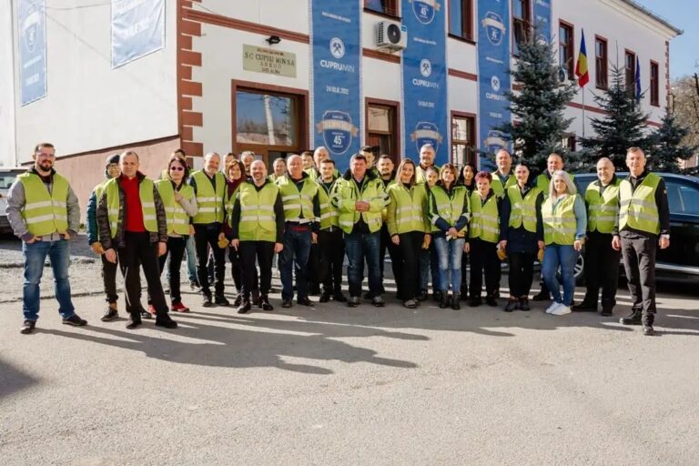 Acţiune de împădurire organizată de CUPRU MIN SA Abrud în Munții Apuseni