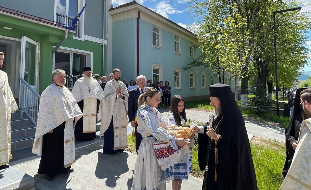 S-a sfințit ambulatoriul Spitalului Orășenesc Ștei