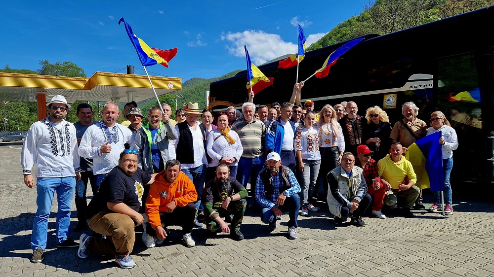 AUR Hunedoara, în număr mare la protestul din București: Noi suntem români, aici pe veci stăpâni!