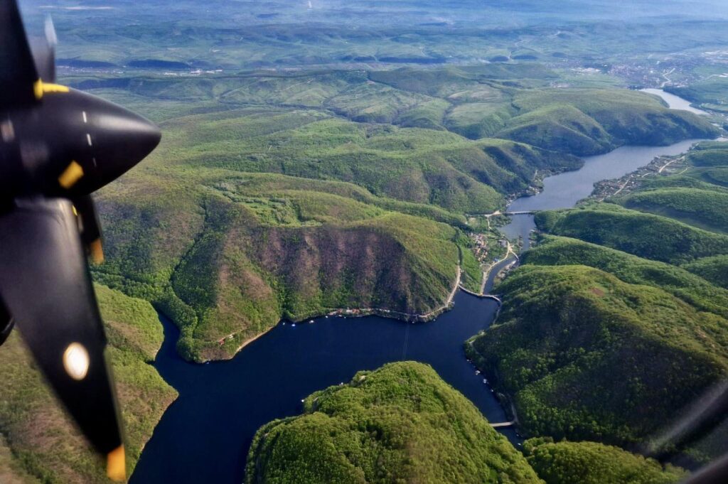 Tarnița, perla Munților Apuseni: FOTO din avion cu cel mai frumos la din Transilvania