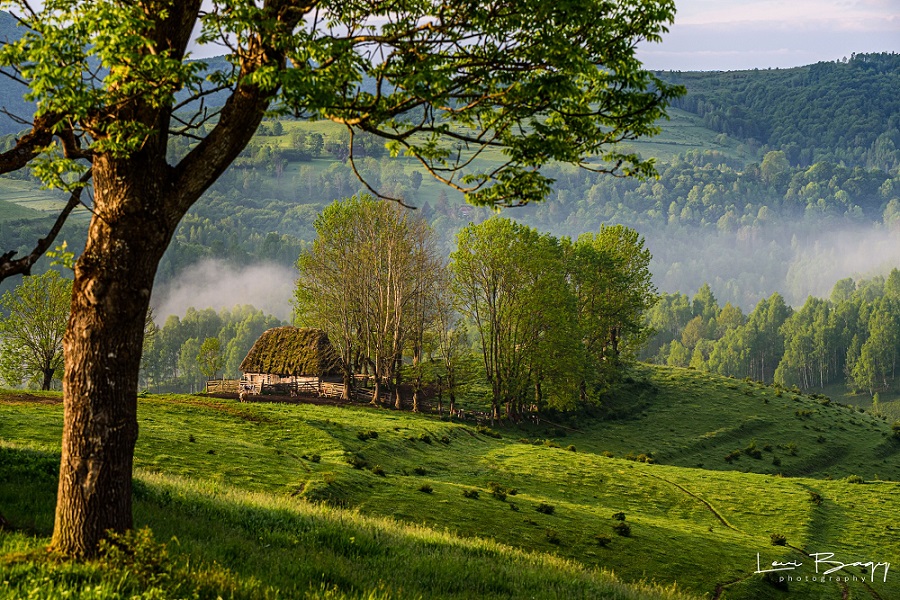 Capătul lumii este în Apuseni: FOTO de unde casele păstrează parfumul trecutului!