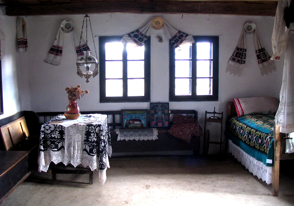 Casa Muzeu „Lada de Zestre” din Ribiţa, filă din trecutul material şi spiritual al Ţării Zarandului