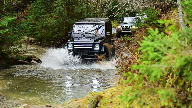 Zeci de turişti din Austria au făcut curse ilegale de off-road în Ardeal și au distrus zone protejate: Austriecii au mințit că vor să admire pădurile din România – Monitorul de Cluj
