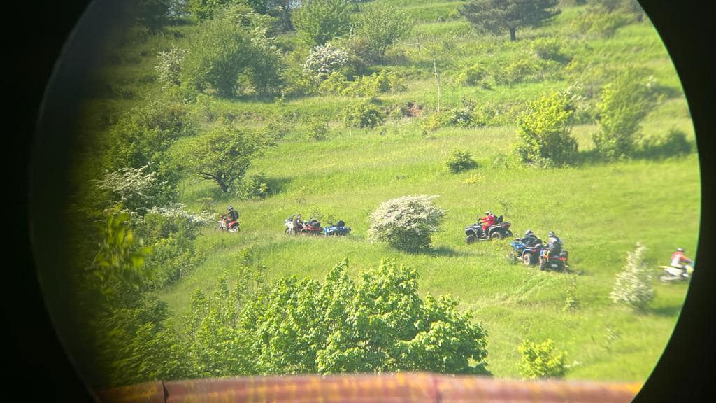 Șmecherii cu ATV-uri, austrieci și români, au intrat în arii protejat din Apuseni: Autoritățile dorm? În zona Săvădisla-Liteni au făcut prăpăd!