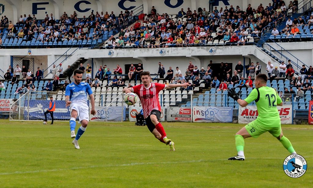 Corvinul Hunedoara a bătut CSM Unirea Alba Iulia cu 3-1: Hunedorenii rămân liderii seriei!