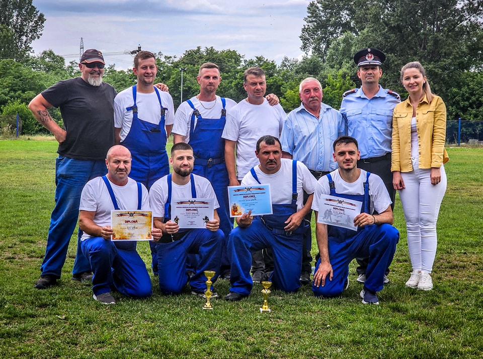 Pompierii din Abrud, campionii concursurilor Serviciilor Voluntare pentru Situații de Urgență