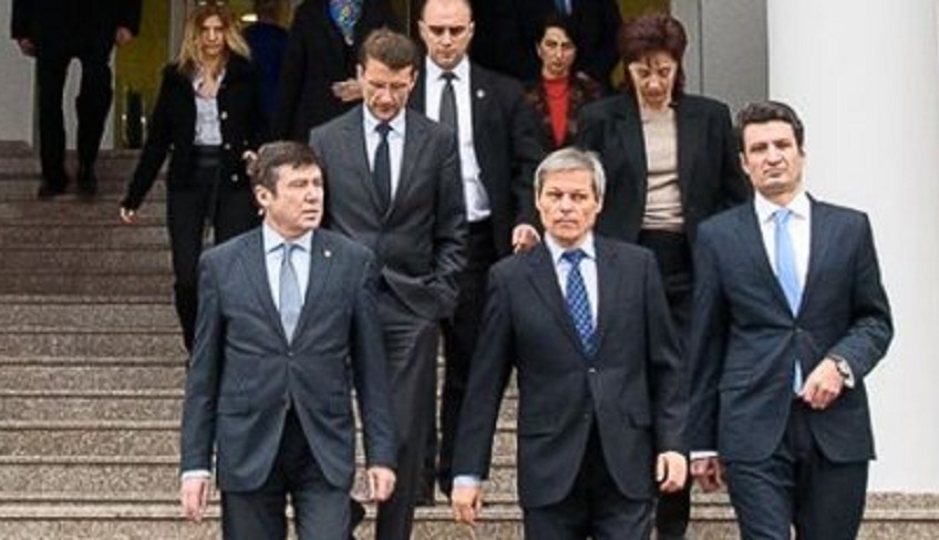 Achimaș, fost ministru al guvernului Cioloș, anunță că nu votează guvernul PSD-PNL: Cui îi pasă?
