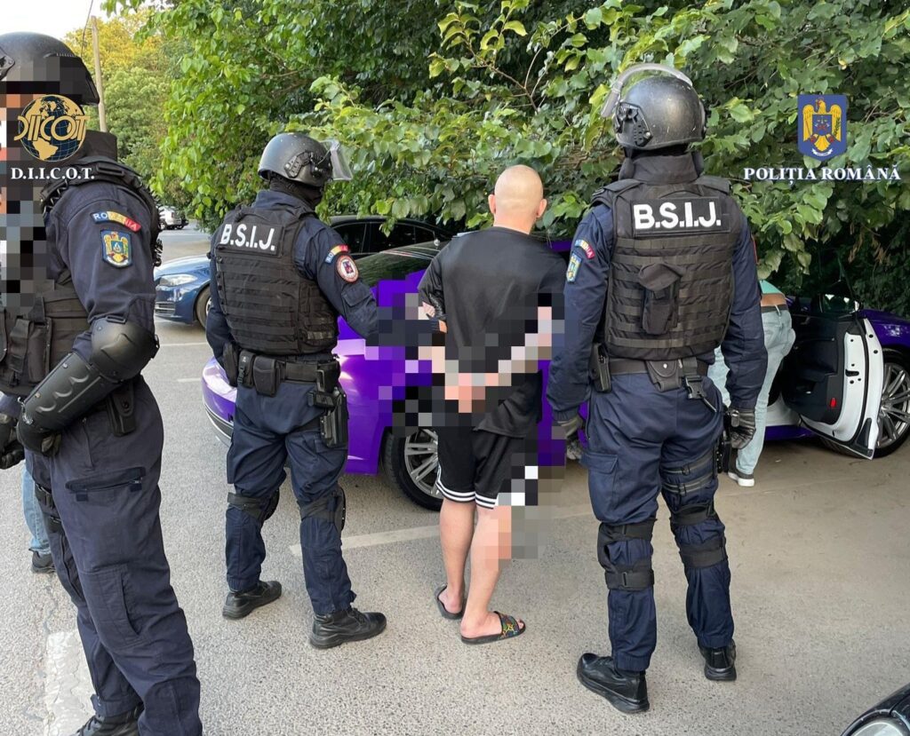​​Percheziții în Cluj la traficanți de persoane: Fetele, recrutate prin metoda „loverboy”