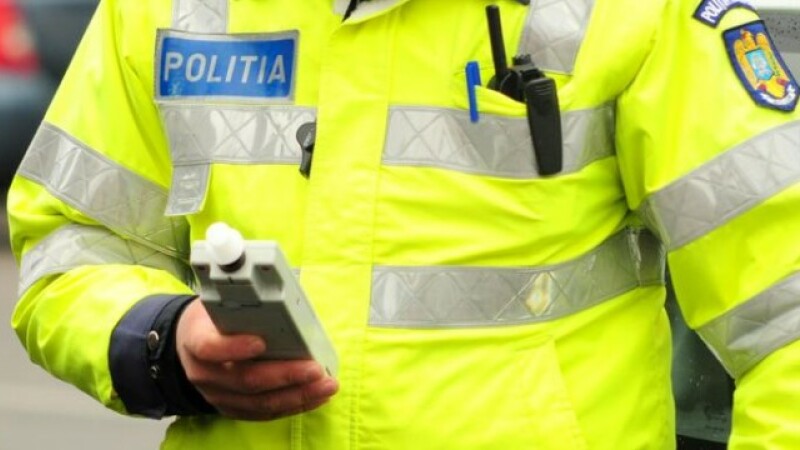 Vârsta nu înseamnă și înțelepciune: Polițiștii din Hațeg au depistat un vârstnic băut la volan în comuna Pui