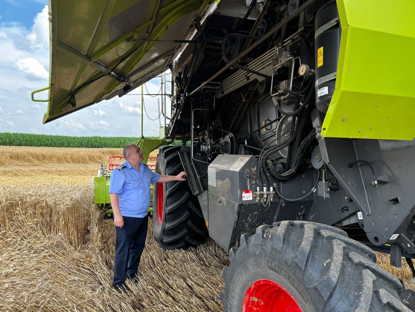 Controale ale pompierilor la asociații agricole și depozite de cereale din Bihor