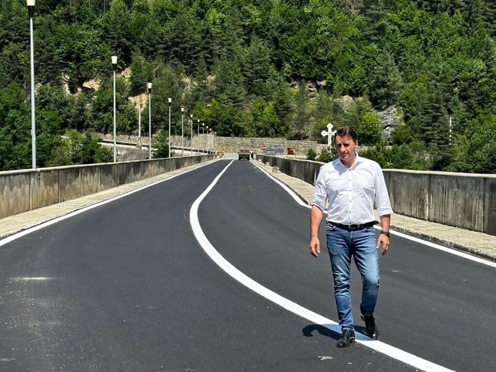 Drumul județean Baraj Mihoiești – Avram Iancu, pregătit pentru sărbătoarea de pe Muntele Găina