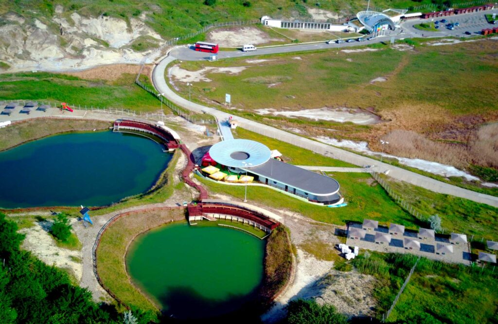 Când se deschide Ștrandul Durgău de la Salina Turda? Apa este renumită pentru proprietățile curative și relaxante