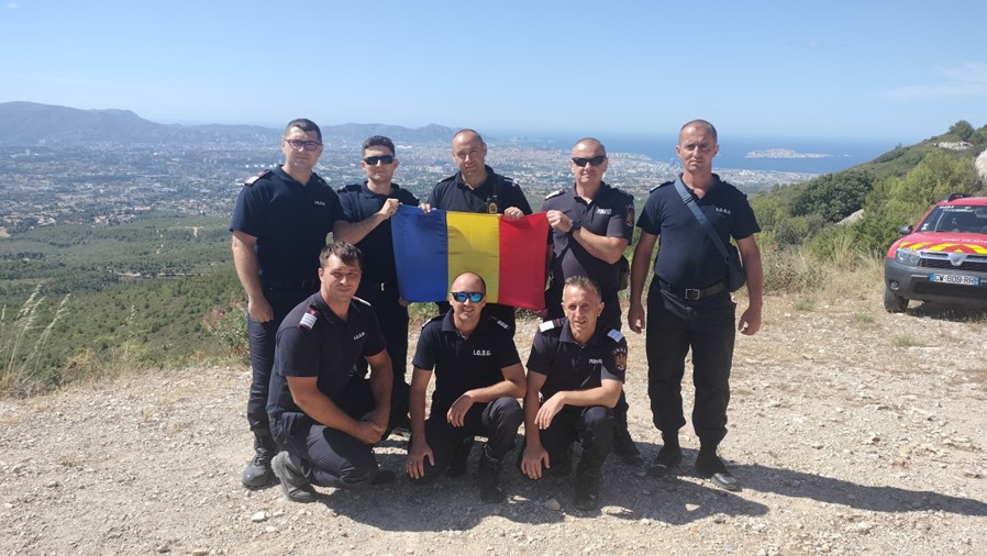 Pompierii bihoreni continuă lupta cu incendiile de pădure, în Franța