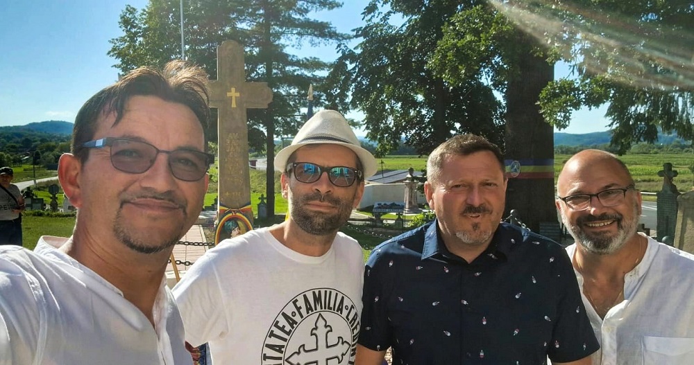 Sesam, deschide-te! Liderii AUR Hunedoara au descins în primăria Brad!