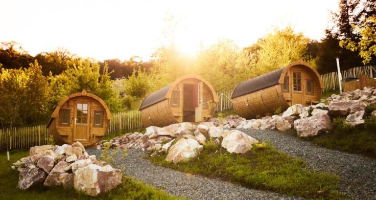 Casa lui Harry Potter din Ardeal: Butoaiele Transilvaniei, un adevărat paradis al relaxării