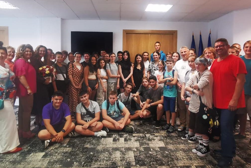 Elevi ai Liceului Tehnologic de Transport Feroviar din Simeria au vizitat ministerul familiei, tineretului și egalității de șanse