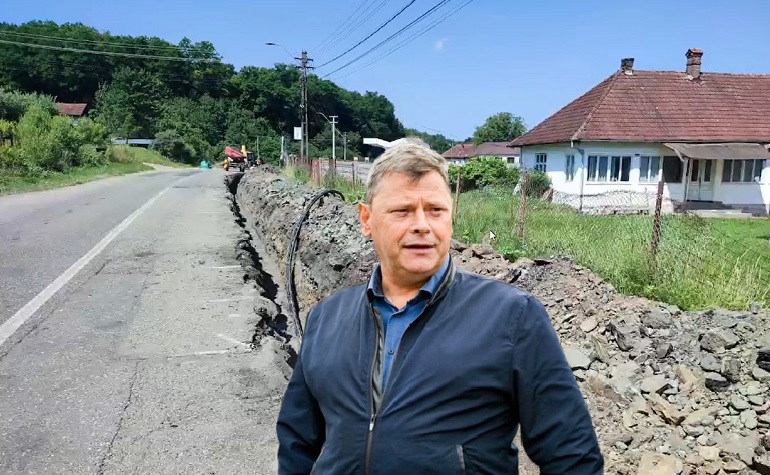 Mai întâi se introduc conductele de gaz, apoi se asfaltează DN74! Florin Cazacu a prezentat etapele modernizării infrastructurii din Brad