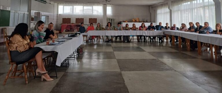 Strategia județului Alba privind asistența socială a fost dezbătută la Abrud