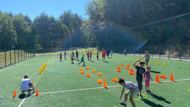 70 de copii s-au bucurat de mai multe activități în Complexul de Tabără de la Căsoaia